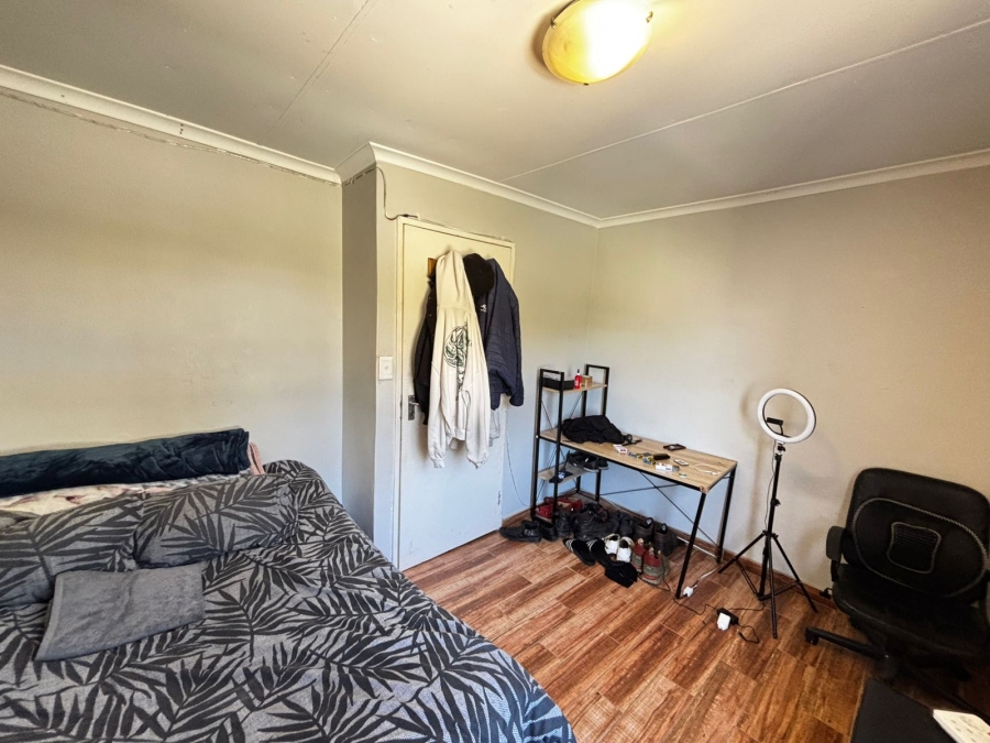 2 Bedroom Property for Sale in Electric City Western Cape